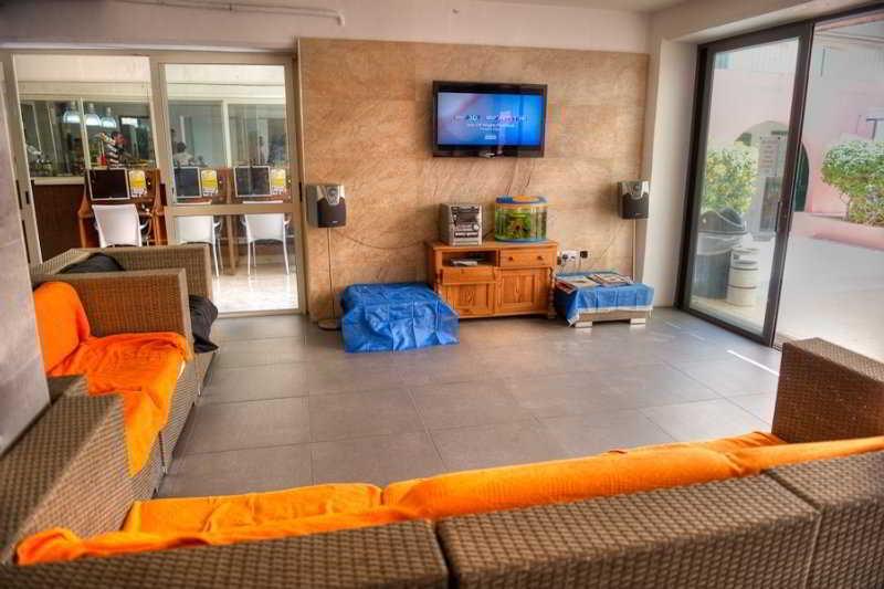 Malta University Residence Aparthotel Lija Εξωτερικό φωτογραφία